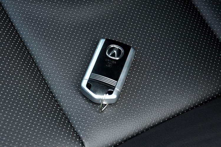 Used Acura RDX 2013 3.0L Two-Wheel Drive Elite Edition Vehicle Key