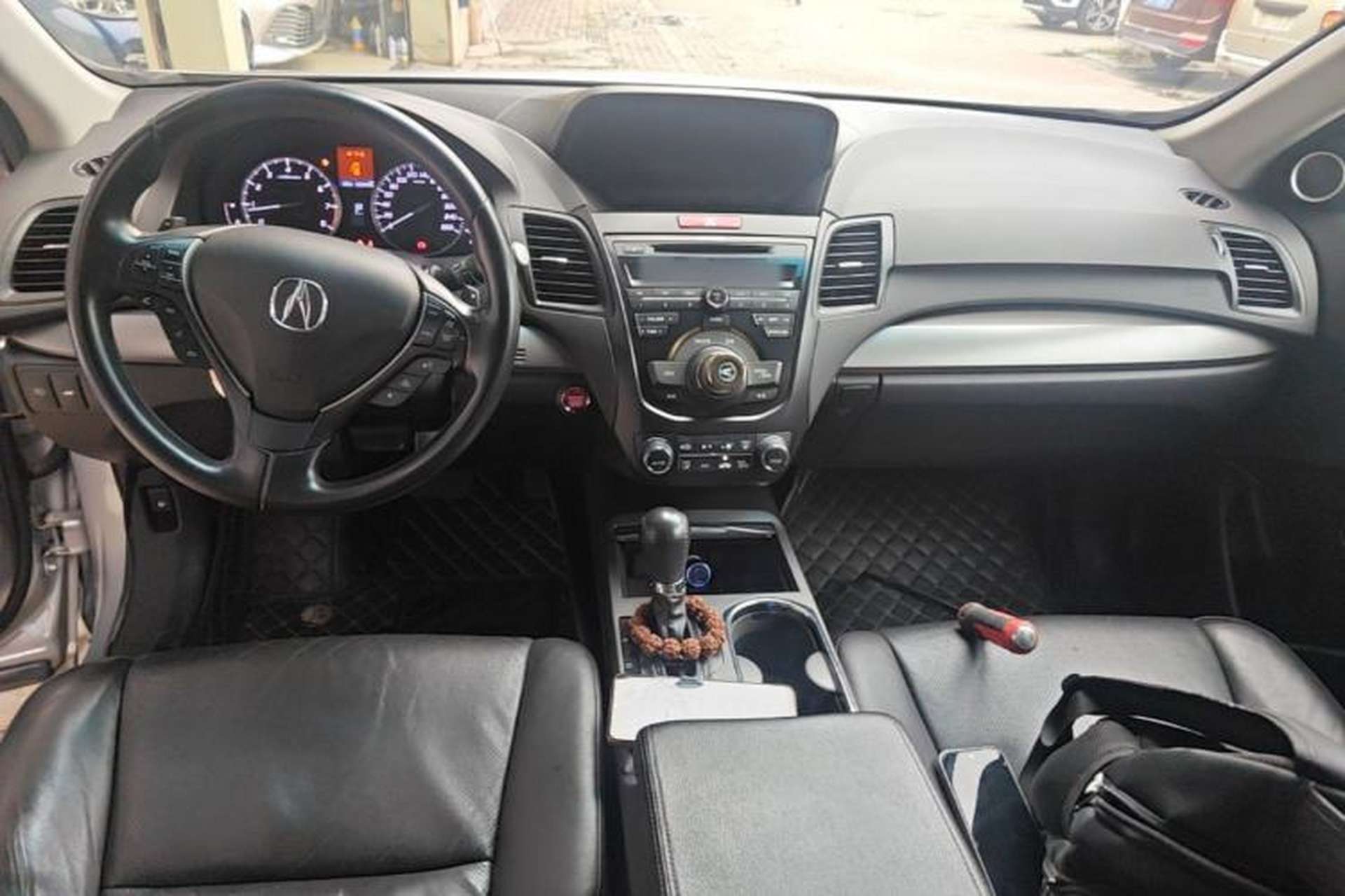 Used Acura RDX 2013 3.0L Two-Wheel Drive Elite Edition Center Console
