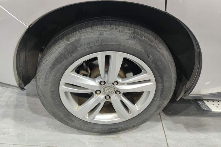 Used Acura RDX 2013 3.0L Two-Wheel Drive Elite Edition Exterior 4
