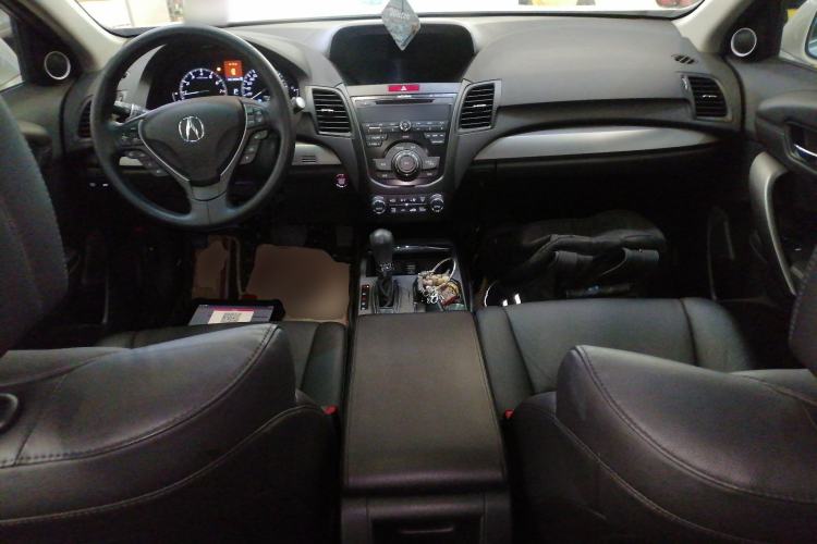 Used Acura RDX 2013 3.0L Two-Wheel Drive Elite Edition Center Console