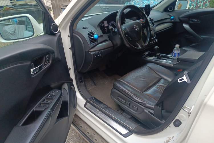 Used Acura RDX 2013 3.0L Two-Wheel Drive Elite Edition Driver Seat