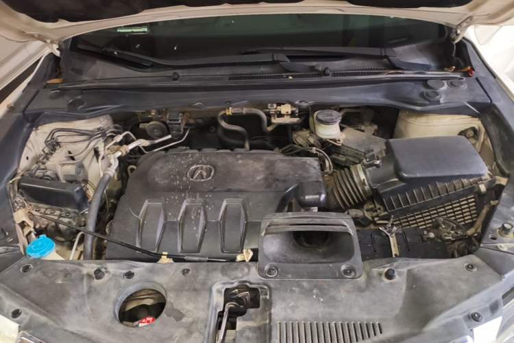 Used Acura RDX 2013 3.0L Two-Wheel Drive Elite Edition Engine Bay