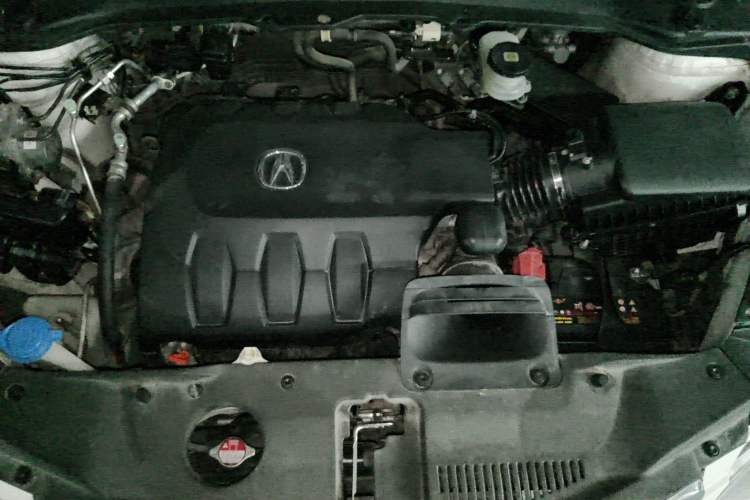 Used Acura RDX 2013 3.0L Two-Wheel Drive Elite Edition Engine Bay