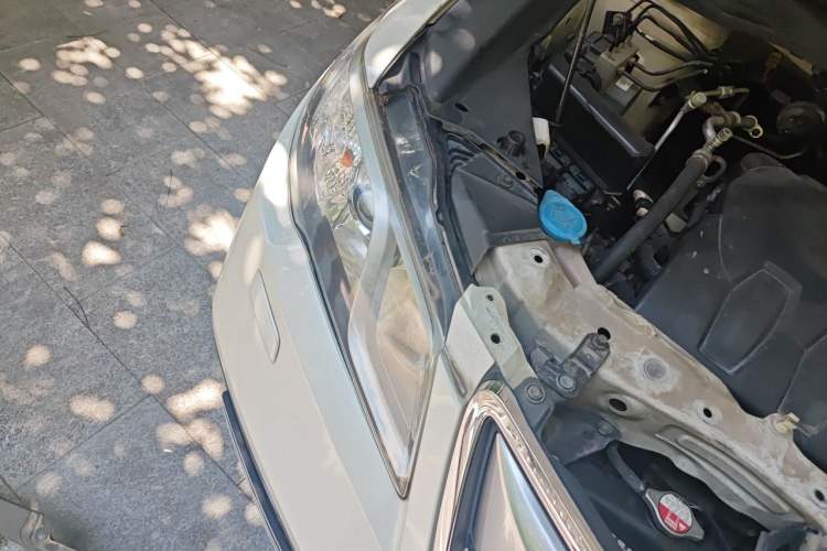 Used Acura RDX 2013 3.0L Two-Wheel Drive Elite Edition Engine Bay Right