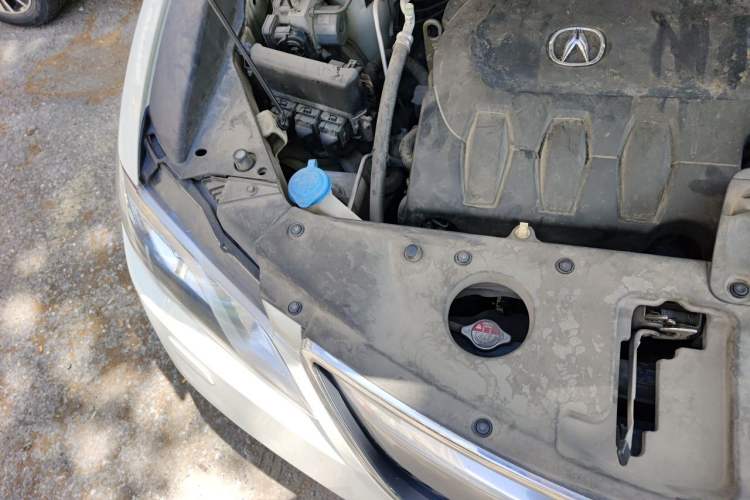 Used Acura RDX 2013 3.0L Two-Wheel Drive Elite Edition Engine Bay Right