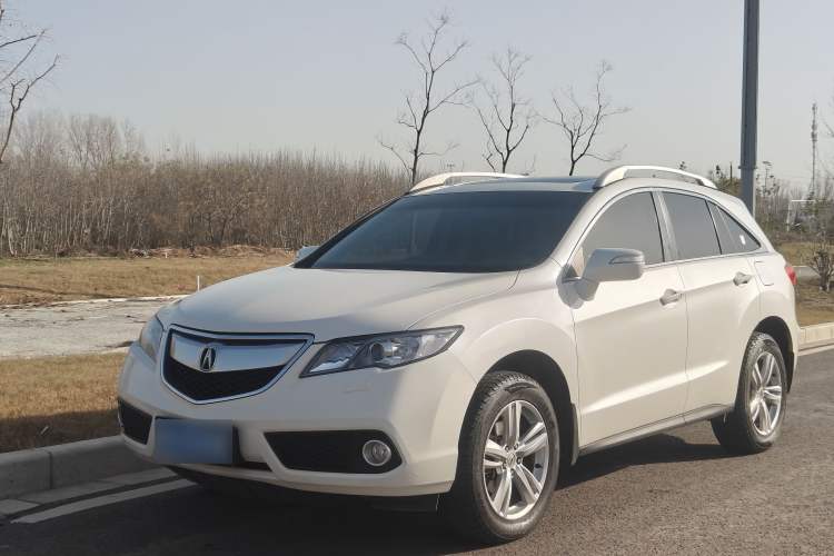 Used Acura RDX 2013 3.0L Two-Wheel Drive Elite Edition Exterior 2