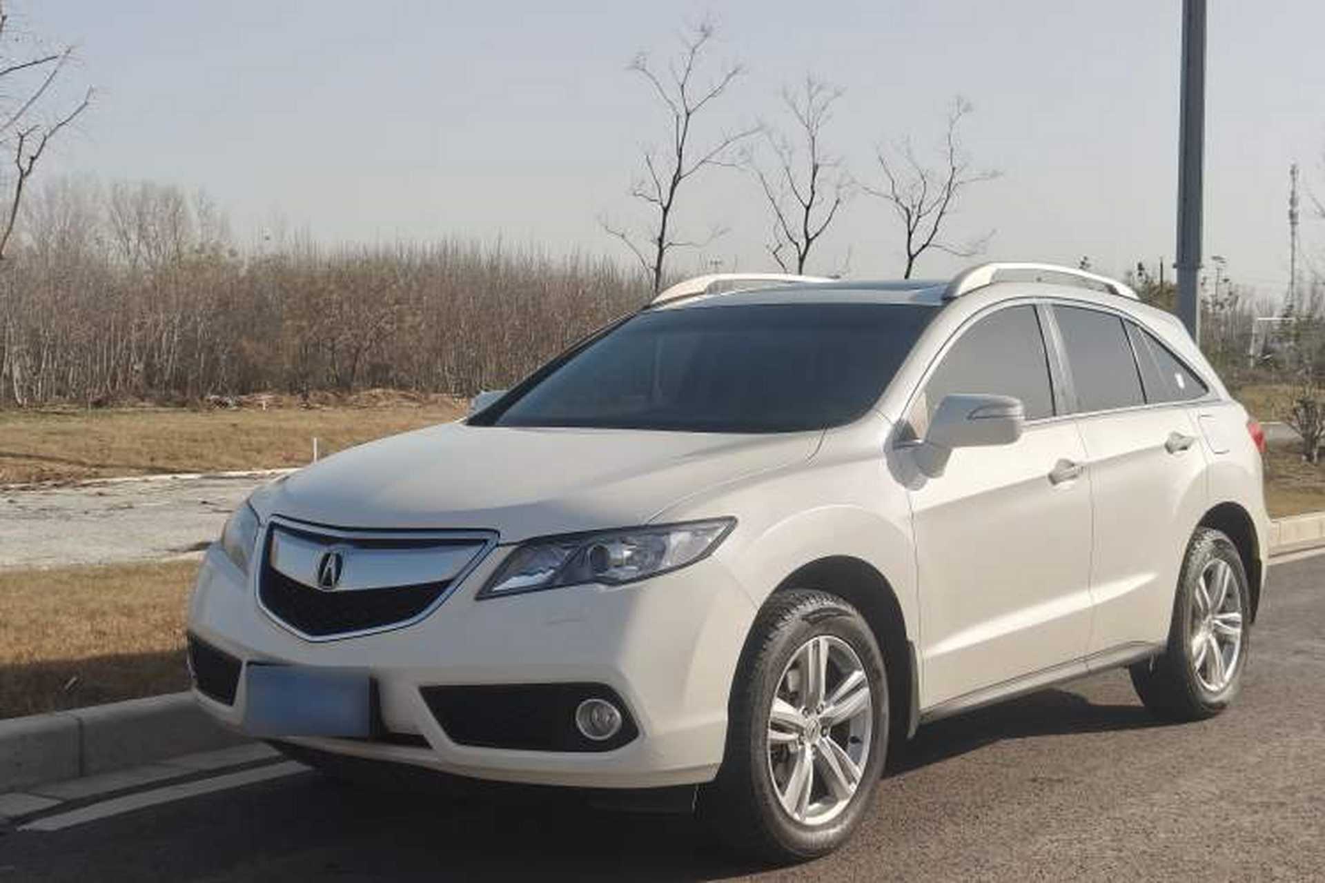 Used Acura RDX 2013 3.0L Two-Wheel Drive Elite Edition Exterior 2