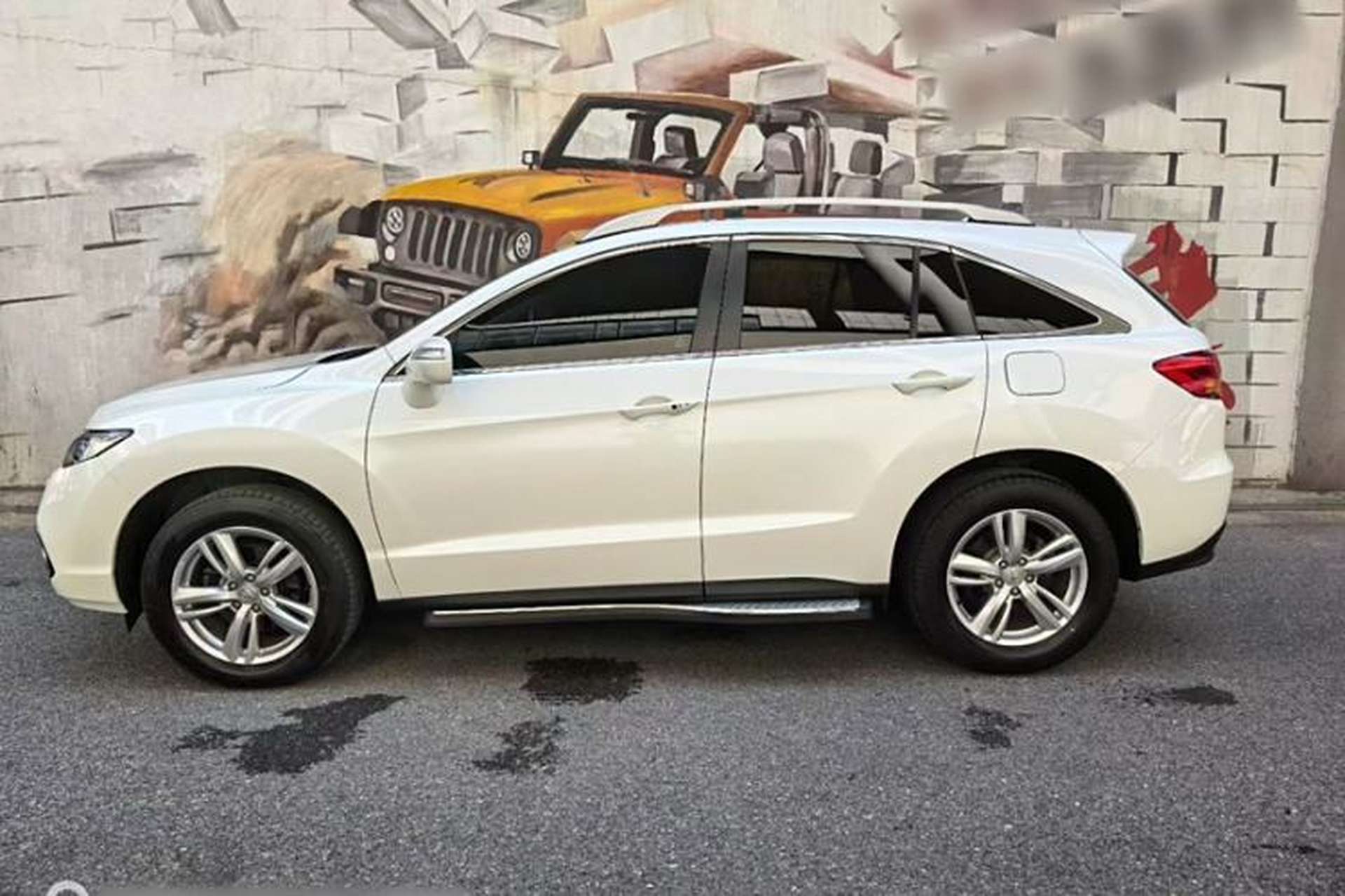 Used Acura RDX 2013 3.0L Two-Wheel Drive Elite Edition Exterior 2