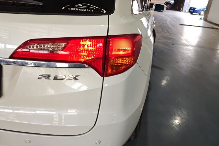 Used Acura RDX 2013 3.0L Two-Wheel Drive Elite Edition Exterior 3