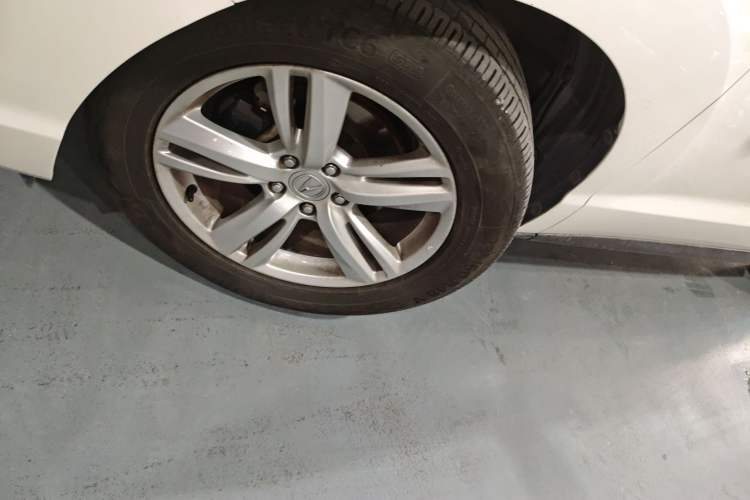 Used Acura RDX 2013 3.0L Two-Wheel Drive Elite Edition Exterior 4