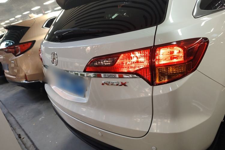 Used Acura RDX 2013 3.0L Two-Wheel Drive Elite Edition Exterior 4