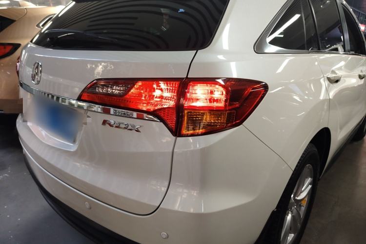 Used Acura RDX 2013 3.0L Two-Wheel Drive Elite Edition Exterior 5