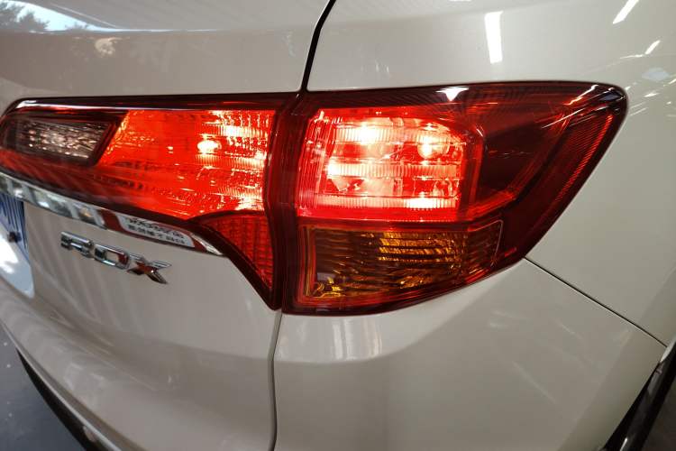 Used Acura RDX 2013 3.0L Two-Wheel Drive Elite Edition Exterior 6