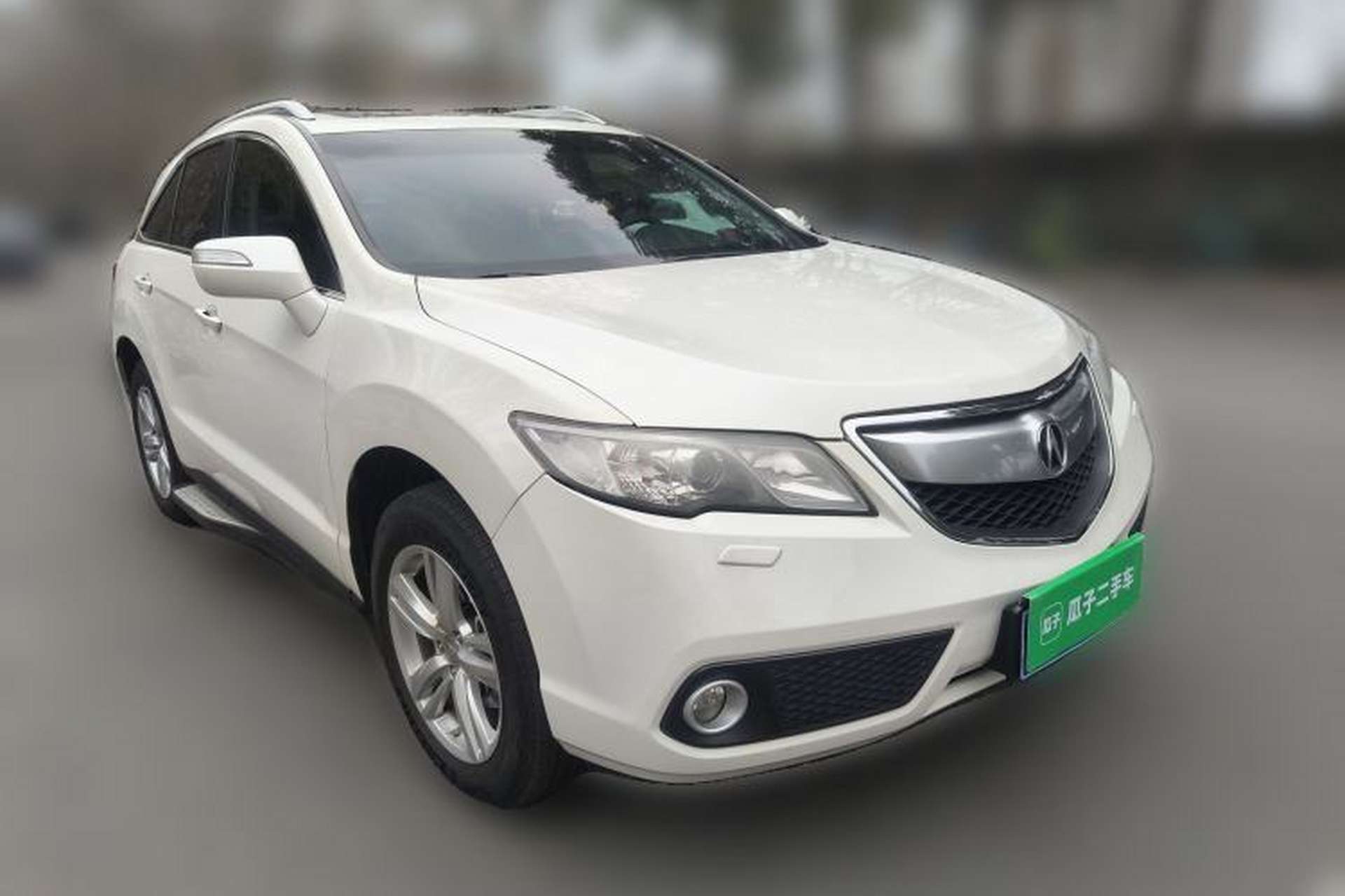 Used Acura RDX 2013 3.0L Two-Wheel Drive Elite Edition Front Right 45 Deg