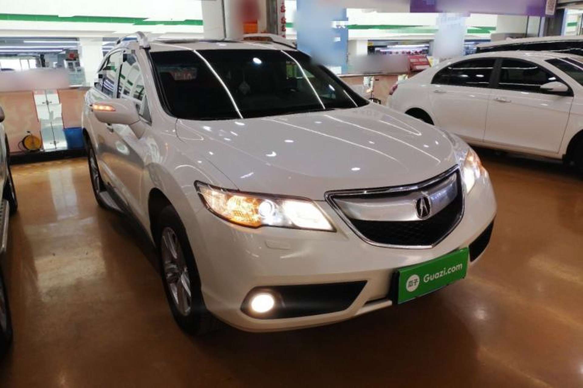 Used Acura RDX 2013 3.0L Two-Wheel Drive Elite Edition Front Right 45 Deg