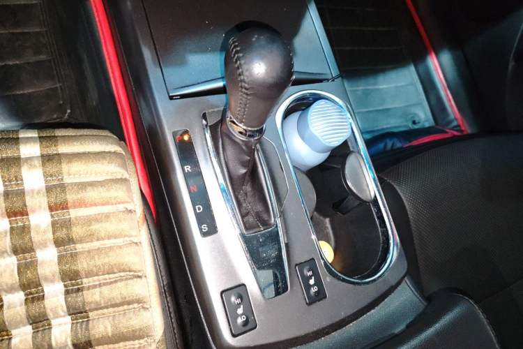 Used Acura RDX 2013 3.0L Two-Wheel Drive Elite Edition Gear Lever