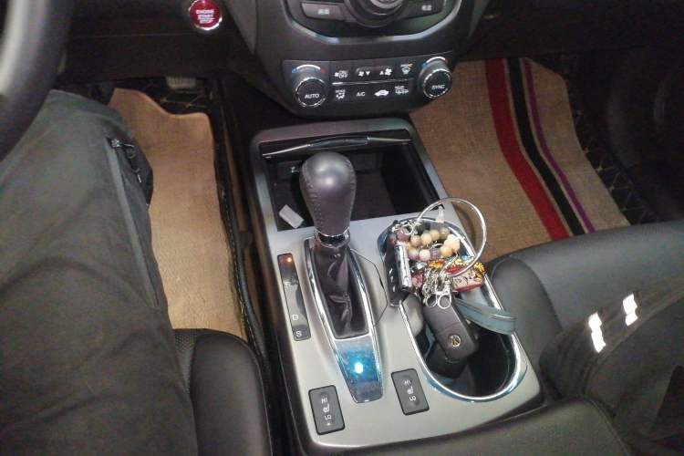 Used Acura RDX 2013 3.0L Two-Wheel Drive Elite Edition Gear Lever