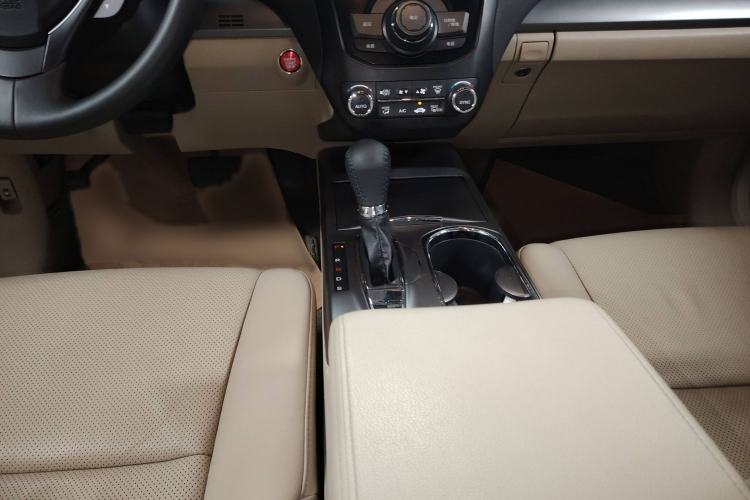 Used Acura RDX 2013 3.0L Two-Wheel Drive Elite Edition Gear Lever
