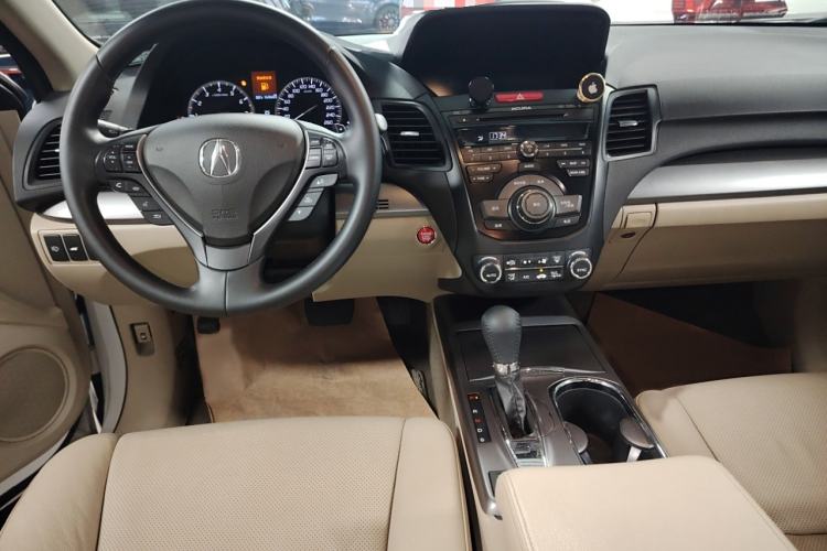 Used Acura RDX 2013 3.0L Two-Wheel Drive Elite Edition Interior 2