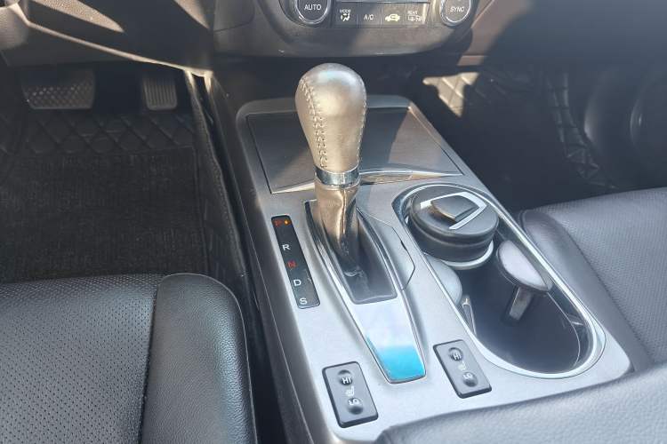 Used Acura RDX 2013 3.0L Two-Wheel Drive Elite Edition Interior 8