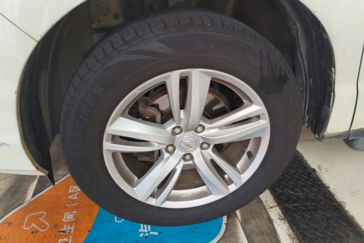 Used Acura RDX 2013 3.0L Two-Wheel Drive Elite Edition Left Front Wheel Hub