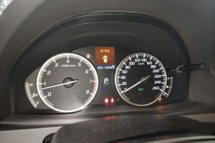 Used Acura RDX 2013 3.0L Two-Wheel Drive Elite Edition Odometer Close Up