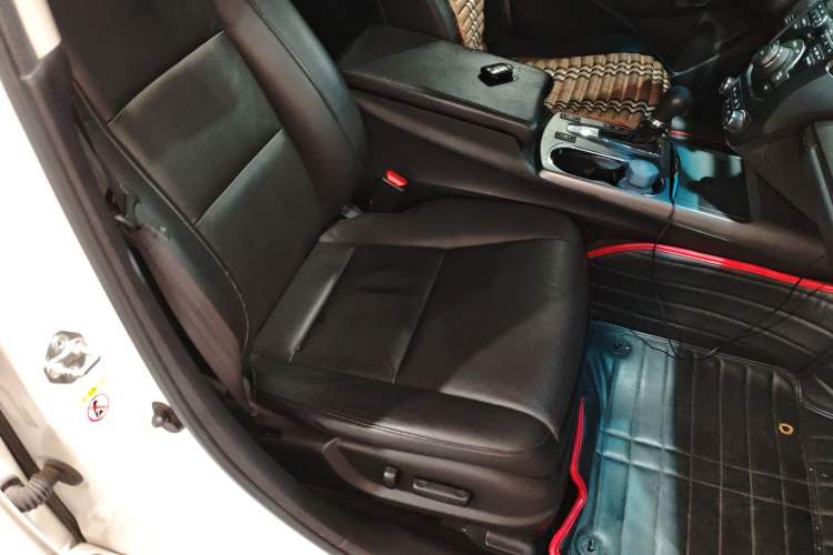 Used Acura RDX 2013 3.0L Two-Wheel Drive Elite Edition Right Front Seat