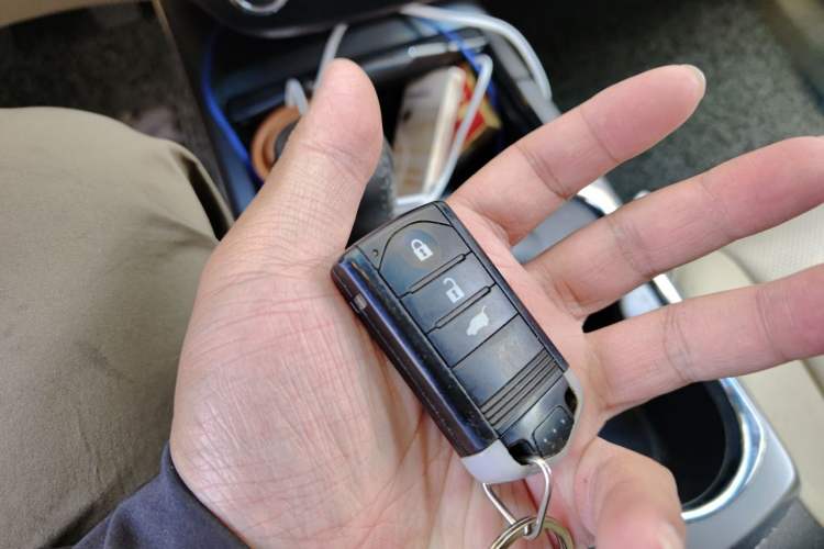 Used Acura RDX 2013 3.0L Two-Wheel Drive Elite Edition Vehicle Key