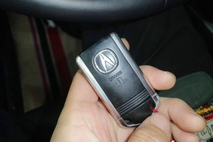 Used Acura RDX 2013 3.0L Two-Wheel Drive Elite Edition Vehicle Key