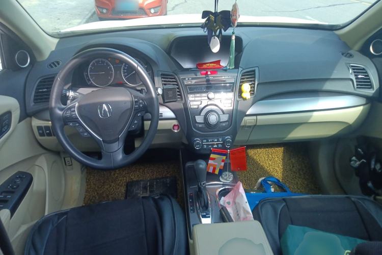 Used Acura RDX  Center Console