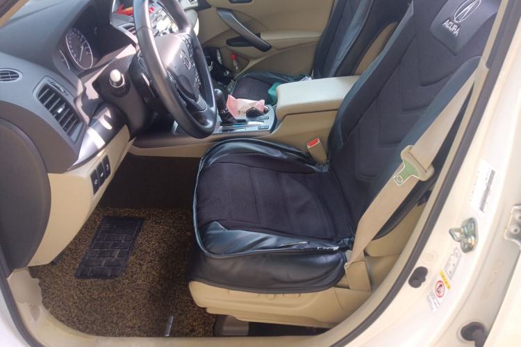 Used Acura RDX  Left Front Seat