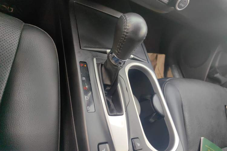Used Acura RDX 2016 3.0L Four-Wheel Drive Deluxe Edition Gear Lever