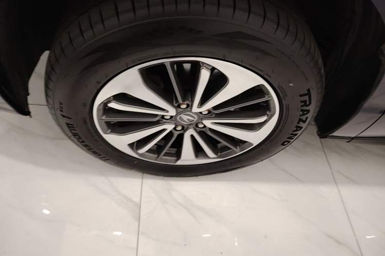 Used Acura RDX 2016 3.0L Four-Wheel Drive Deluxe Edition Left Front Wheel Hub