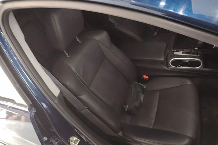 Used Acura RDX 2016 3.0L Four-Wheel Drive Deluxe Edition Right Front Seat