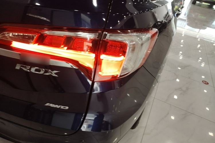 Used Acura RDX 2016 3.0L Four-Wheel Drive Deluxe Edition Right Rear Taillight