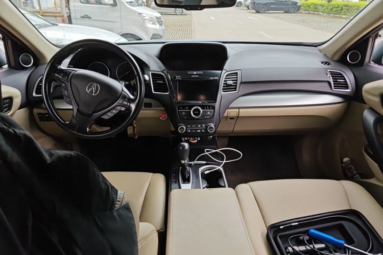 Used Acura RDX  Center Console