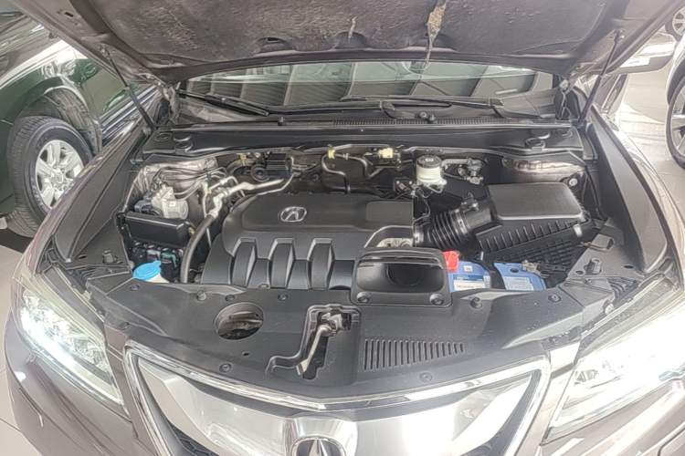 Used Acura RDX 2016 3.0L Two-Wheel-Drive Elite Edition Engine Bay