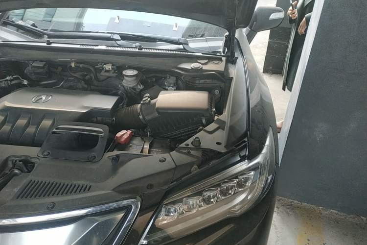 Used Acura RDX 2016 3.0L Four-Wheel Drive Deluxe Edition Engine Bay Left
