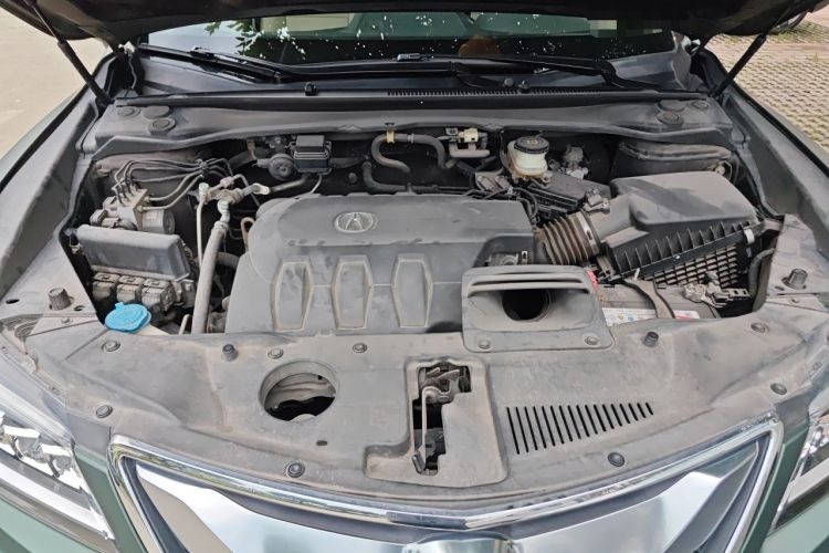 Used Acura RDX  Engine Bay