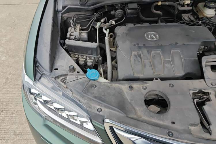 Used Acura RDX  Engine Bay Right