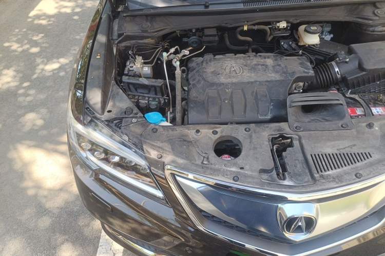 Used Acura RDX 2016 3.0L Four-Wheel Drive Deluxe Edition Engine Bay Right
