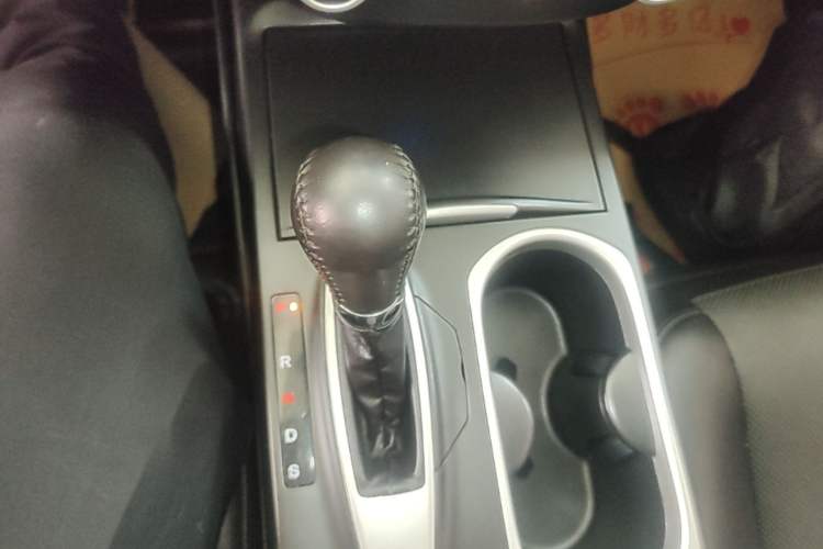 Used Acura RDX 2016 3.0L Two-Wheel-Drive Elite Edition Gear Lever