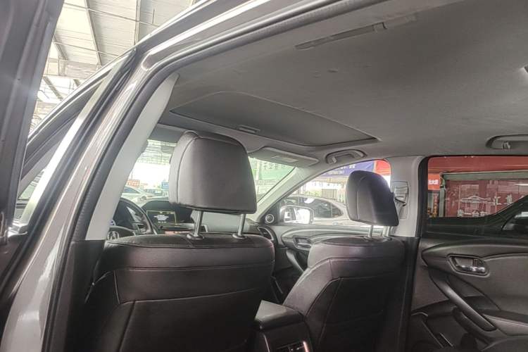 Used Acura RDX 2016 3.0L Two-Wheel-Drive Elite Edition Headliner
