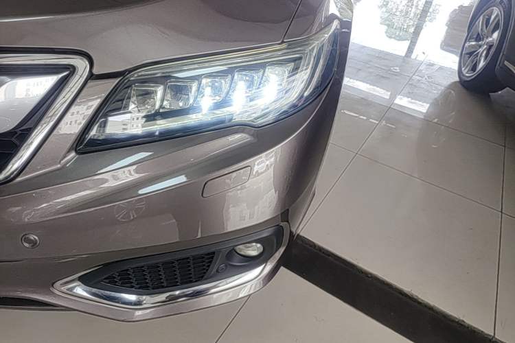 Used Acura RDX 2016 3.0L Two-Wheel-Drive Elite Edition Left Front Headlight