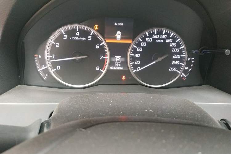Used Acura RDX 2016 3.0L Four-Wheel Drive Deluxe Edition Odometer Close Up
