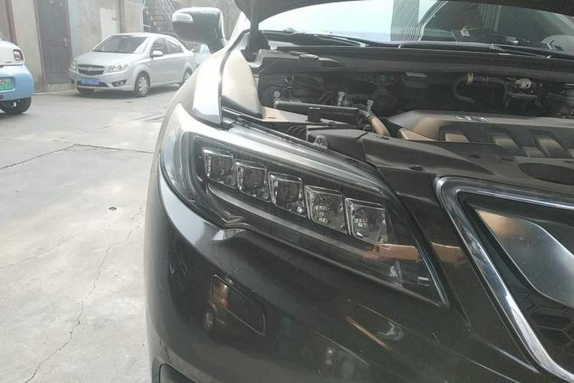 Used Acura RDX 2016 3.0L Four-Wheel Drive Deluxe Edition Right Front Headlight