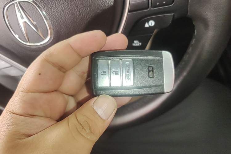 Used Acura RDX 2016 3.0L Two-Wheel-Drive Elite Edition Vehicle Key