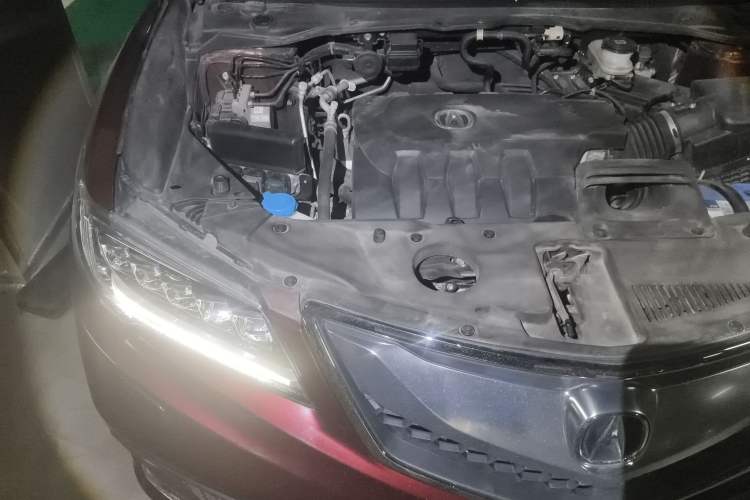 Used Acura RDX 2016 3.0L Four-Wheel Drive Deluxe Edition Engine Bay Right