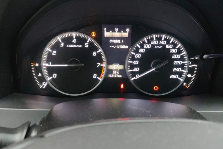 Used Acura RDX 2016 3.0L Two-Wheel-Drive Elite Edition Odometer Close Up