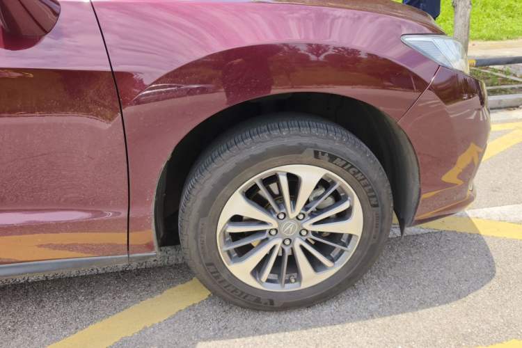 Used Acura RDX 2016 3.0L Four-Wheel Drive Deluxe Edition Right Front Wheel Hub